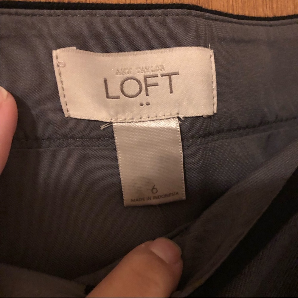 NWT! LOFT Gray Button Skirt - Picture 6 of 8